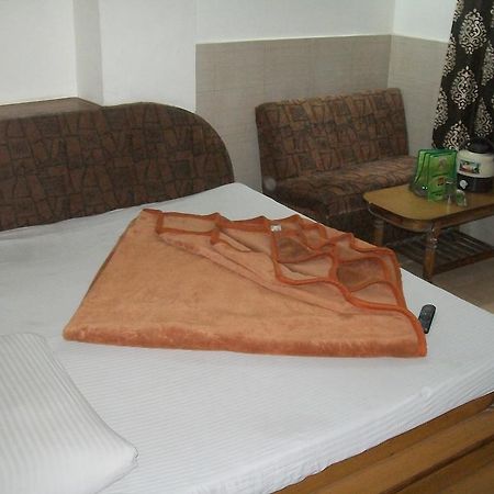 Hotel Milan Continental Delhi  Luaran gambar